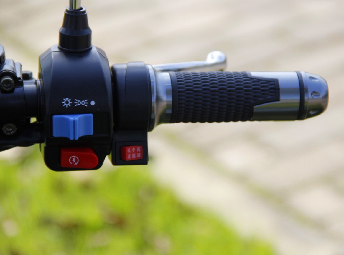 Электроскутер ElWinn EM-2160 — изображение 10