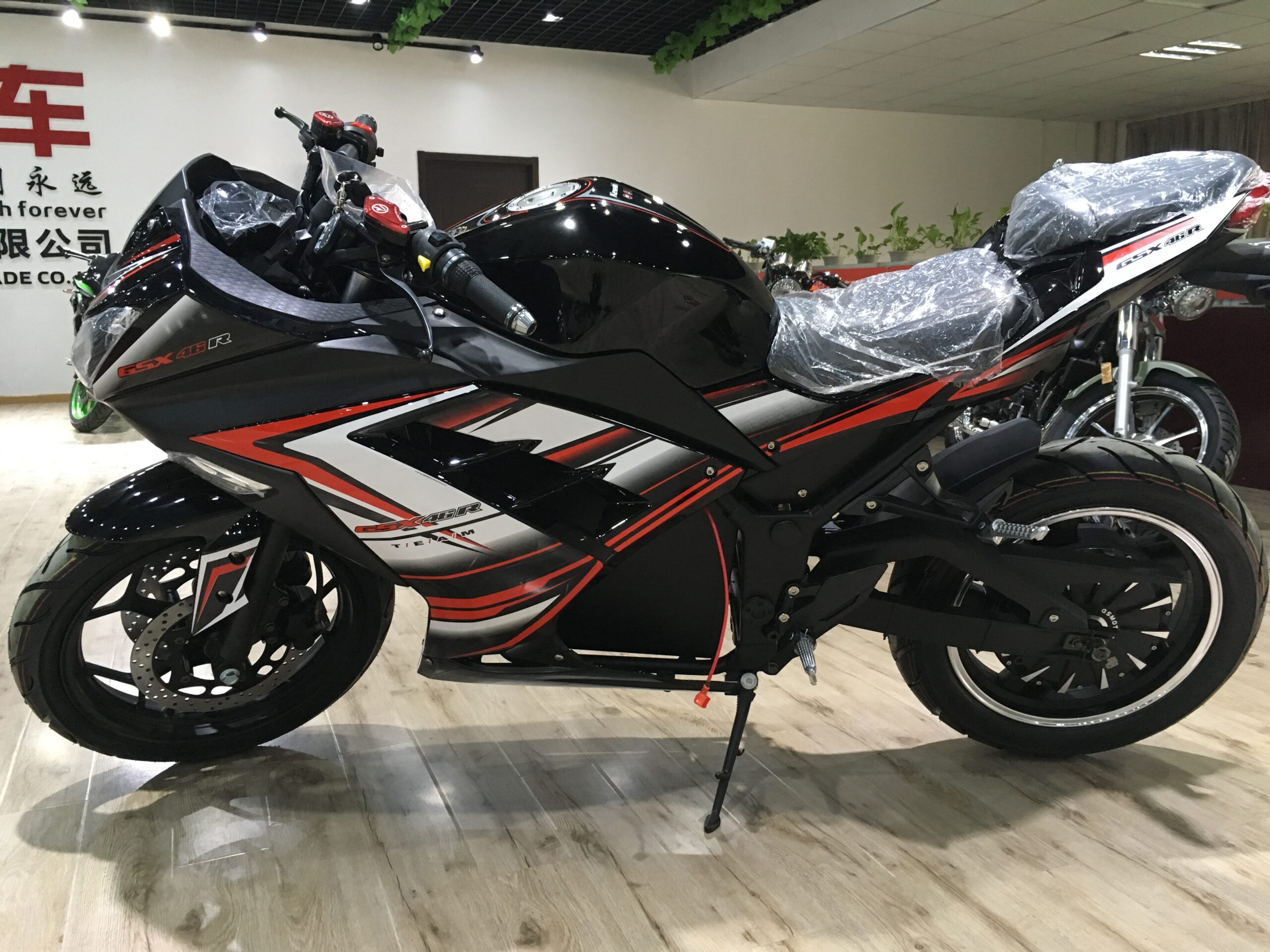 Электромотоцикл ElWinn EM-122 — изображение 9