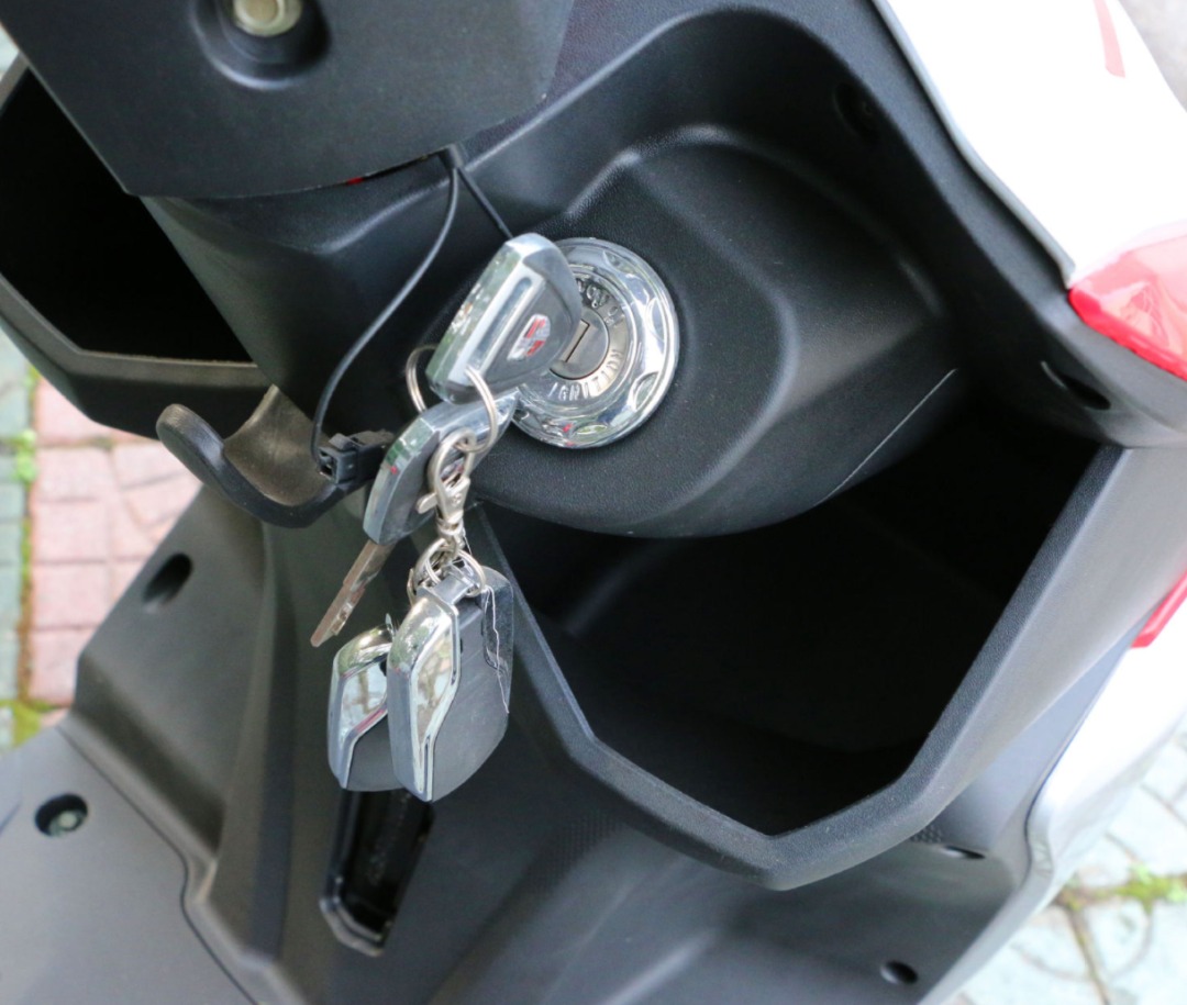 Електроскутер ElWinn EM-2200