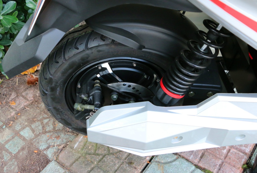 Електроскутер ElWinn EM-2200. Мотор колесо