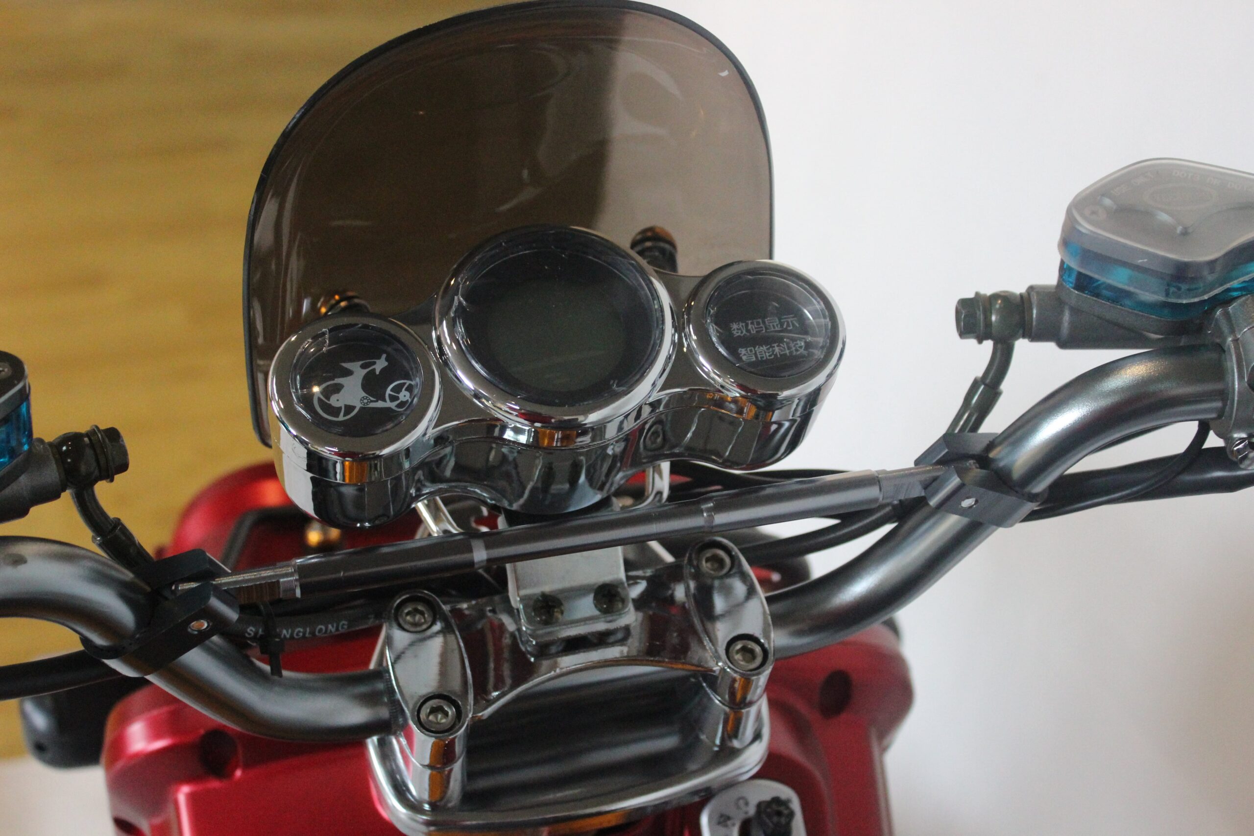 Электроскутер ElWinn Zuma — изображение 7