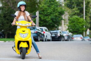 Правила езды в городе на скутере