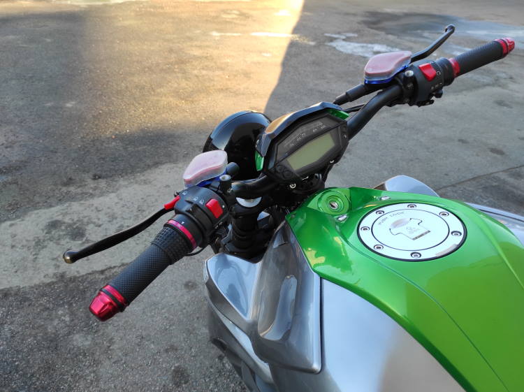 Електромото Elwinn Z1000 GT приборная панель