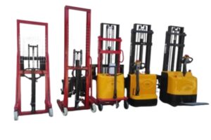 Детальніше про статтю Складське обладнання – електроштабелер