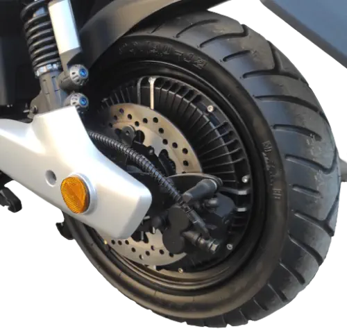 Электроскутер с большими 12-дюймовыми колесами