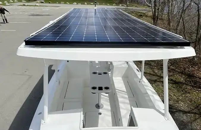 Електролодка на сонячній енергії