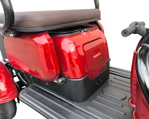 Триколісний скутер з дитячим сидінням